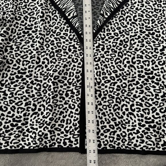 Chico's Sweater Cardigan 3 XL 16/18 Animal Print Zebra Cheetah Black White - Picture 7 of 9